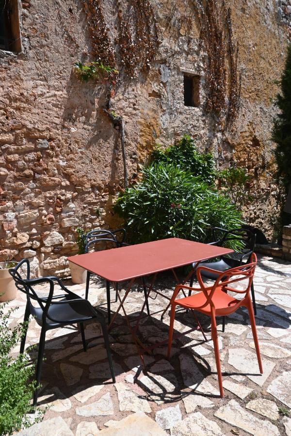 Maison Porte Heureuse Русийон Экстерьер фото
